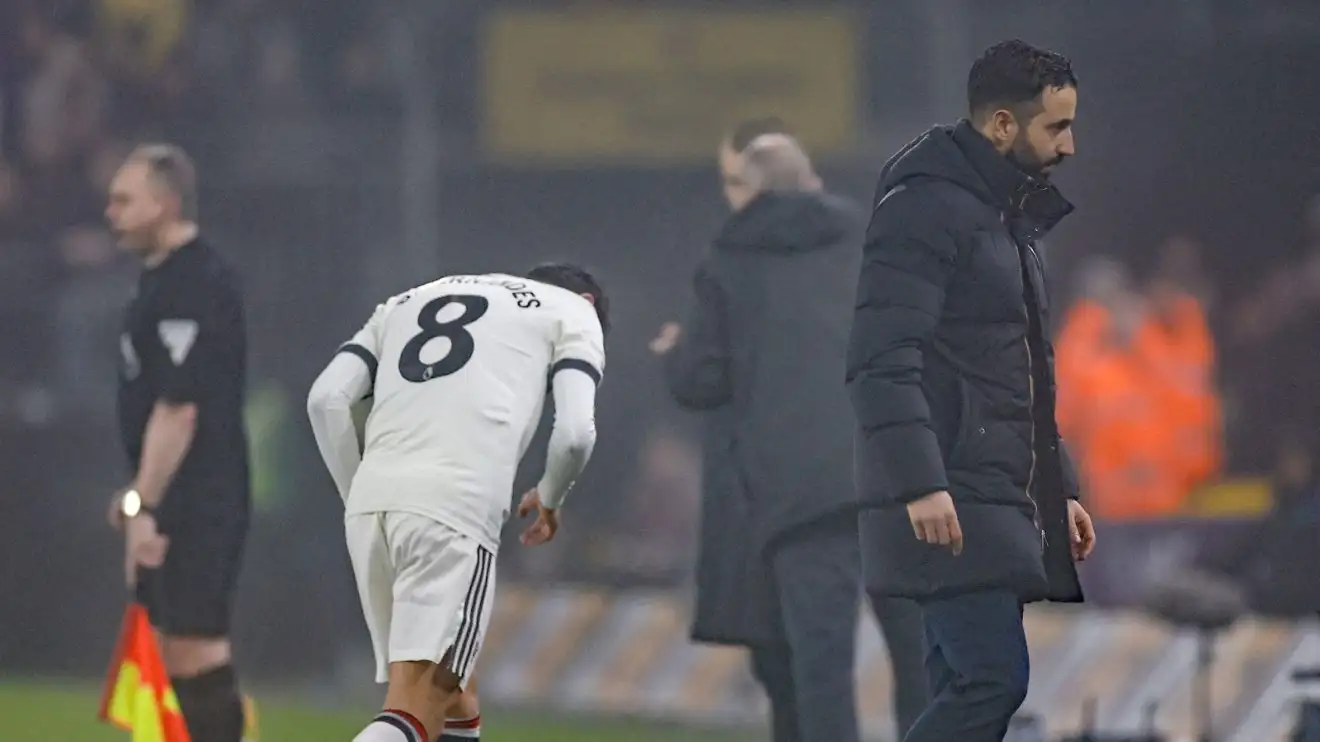 Man Utd: 'Furious' Amorim 'completely blanked' one 'desolate' star in repeat of Rashford 'strong message' 1 Person Utd Amorim Fernandes