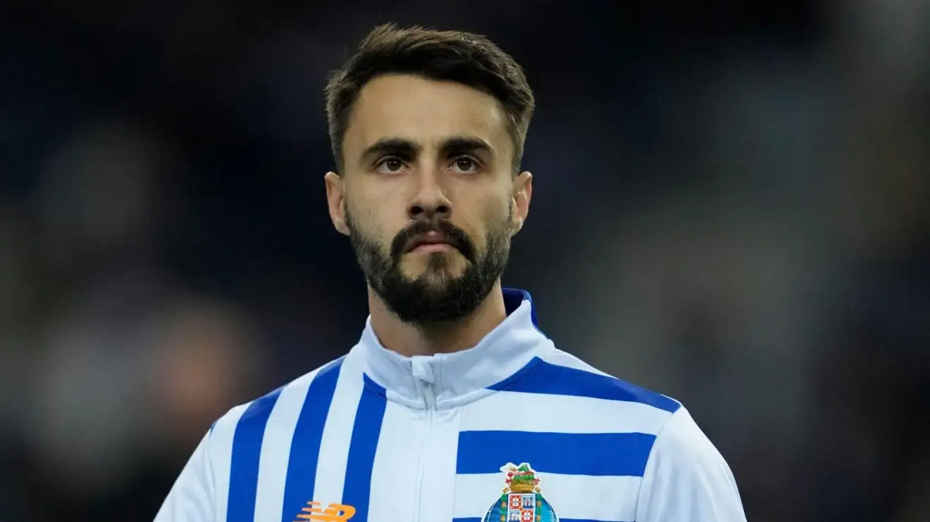 Arsenal midfielder slammed by manager after being axed from matchday squad 1 Medley midfielder Fabio Vieira