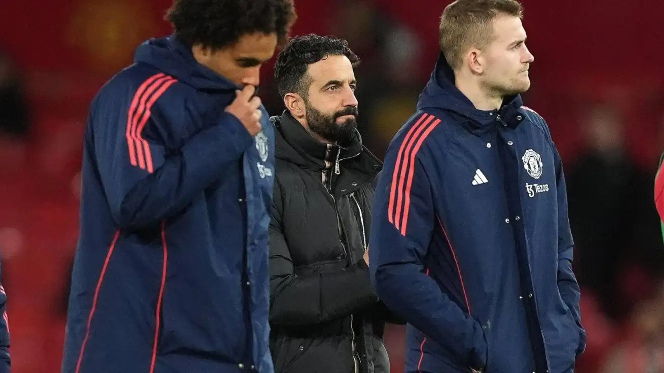 Man Utd: Ruben Amorim has support of 'most players' despite 'football suicide' 1 Ruben Amorim commends the followers after a loss