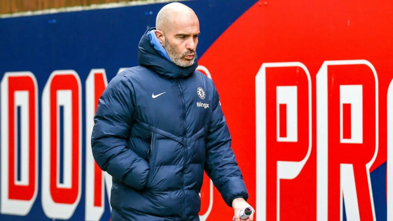 Enzo Maresca sack: Chelsea board 'prepare' with decision on dismissal made at end of season 1 Chelsea head adviser Enzo Maresca immigrates for a suit