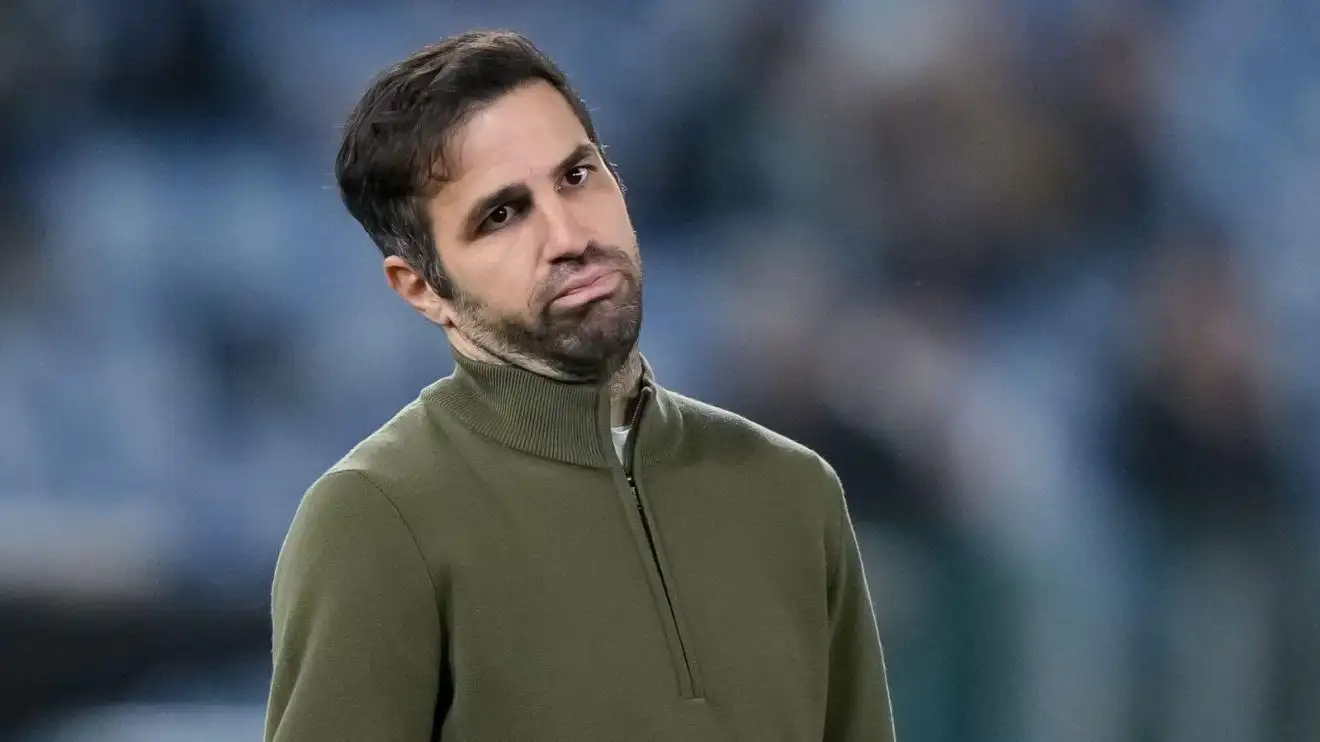 Como head coach Cesc Fabregas disagrees with a referee