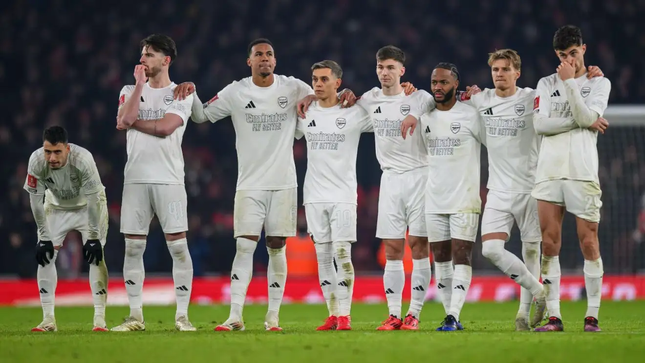 Arsenal are 'cr*pping themselves' at PL title 'opportunity' as Gallas slams two players 1 Palette players