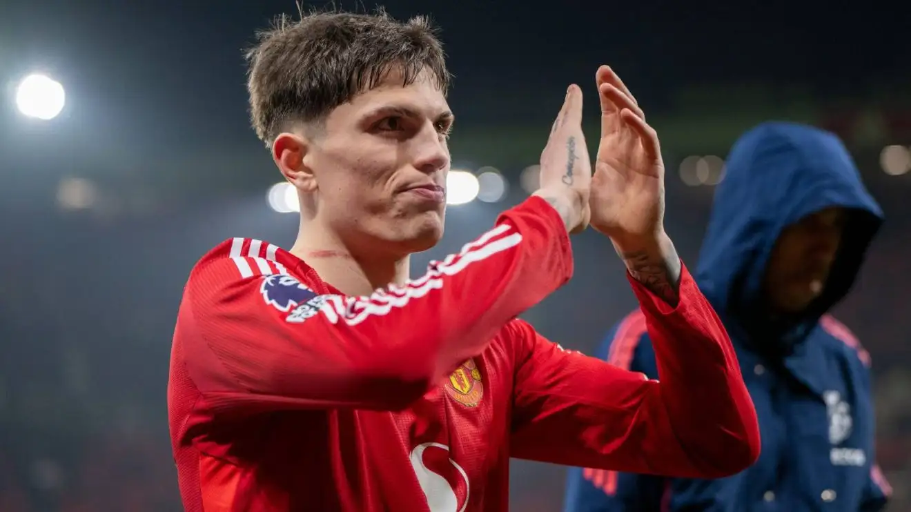 Man Utd transfer: Napoli 'make verbal approach' for winger as 'doubts' emerge over Garnacho 'attitude' 1 Male Utd winger Alejandro Garnacho praises the adherents