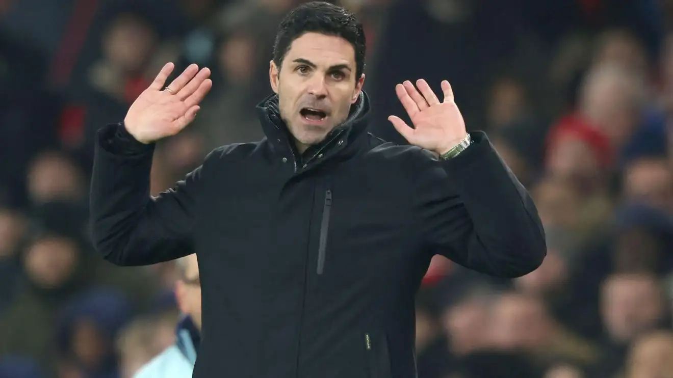 Arsenal star to 'sign' for transfer 'in days' with Arteta 'thwarted' by club chiefs amid blocked contract 'offer' 1 Loan incorporation manager Mikel Arteta holds his hands upward