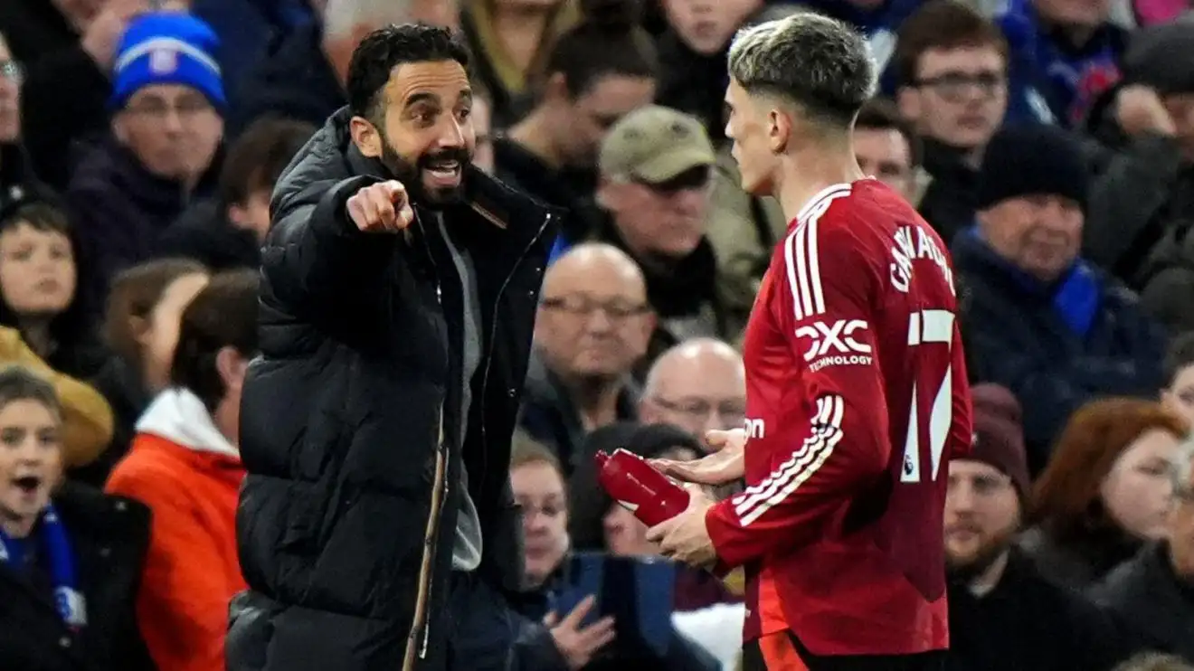 Man Utd: Lecce president quashes Dorgu transfer with Red Devils 'set to' make third 'approach' 1 c?url=https%3A%2F%2Fd2x51gyc4ptf2q.cloudfront.net%2Fcontent%2Fuploads%2F2025%2F01%2F27081514%2FRuben Amorim Alejandro Garnacho F365