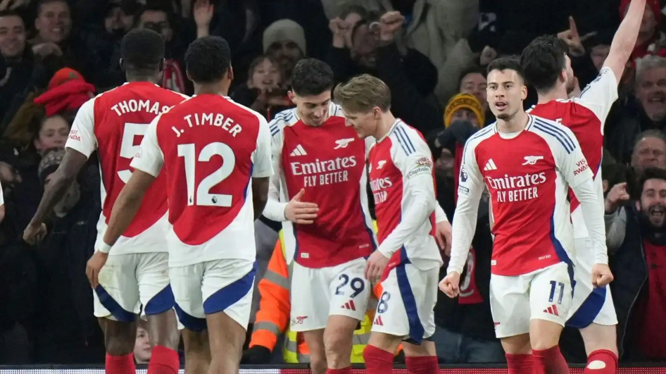 Arsenal players celebrate Kai Havertz's goal