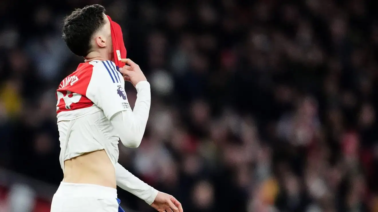 Arsenal fans crush 'plastics' who abuse Havertz and Arteta 1 Kai Havertz misses a chance