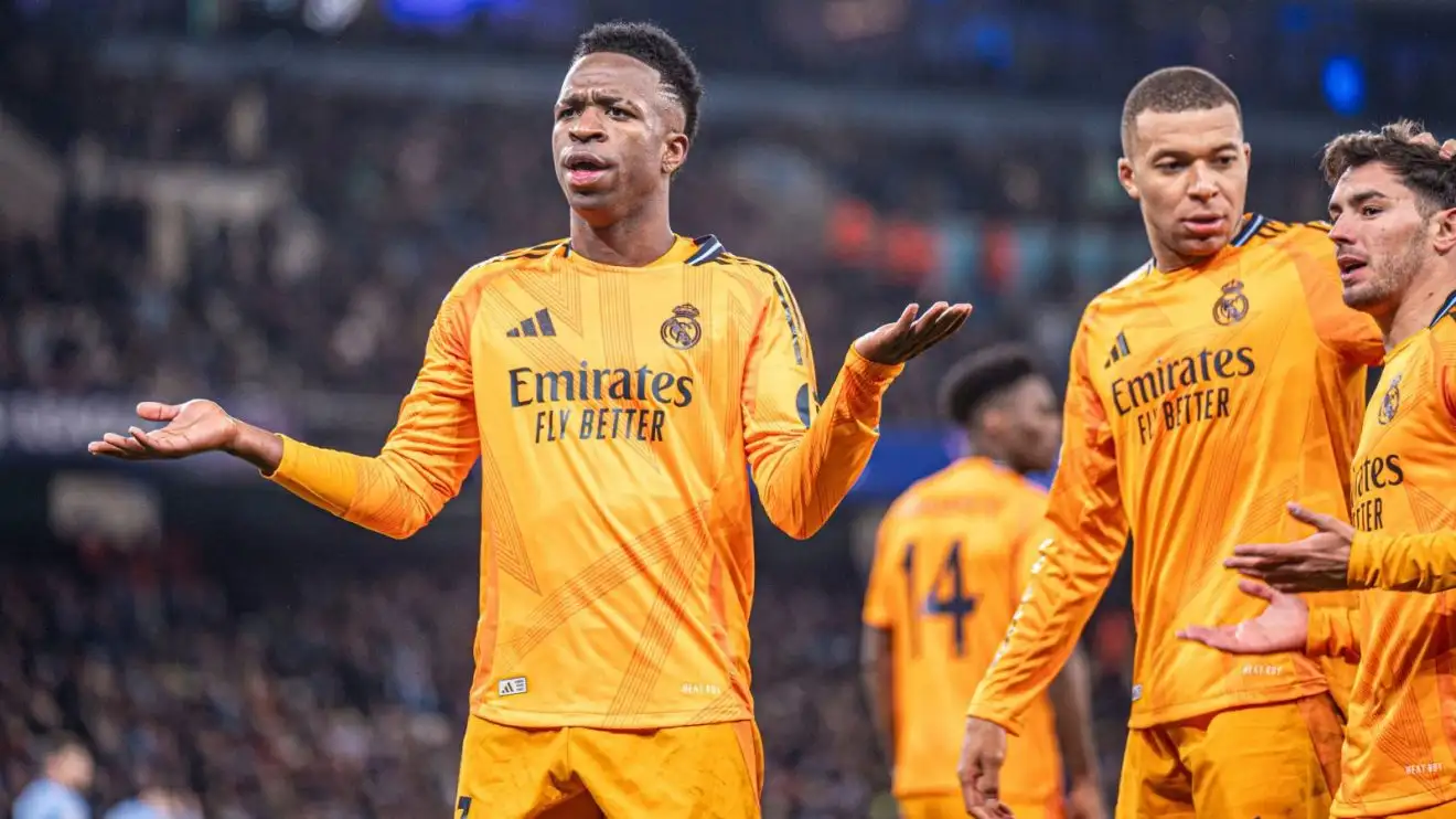 Man City banner destroyed by Carragher as Liverpool legend calls dig at Vinicius Jr 'ridiculous' 1 Vinicius Junior versus Male Municipal diagnose