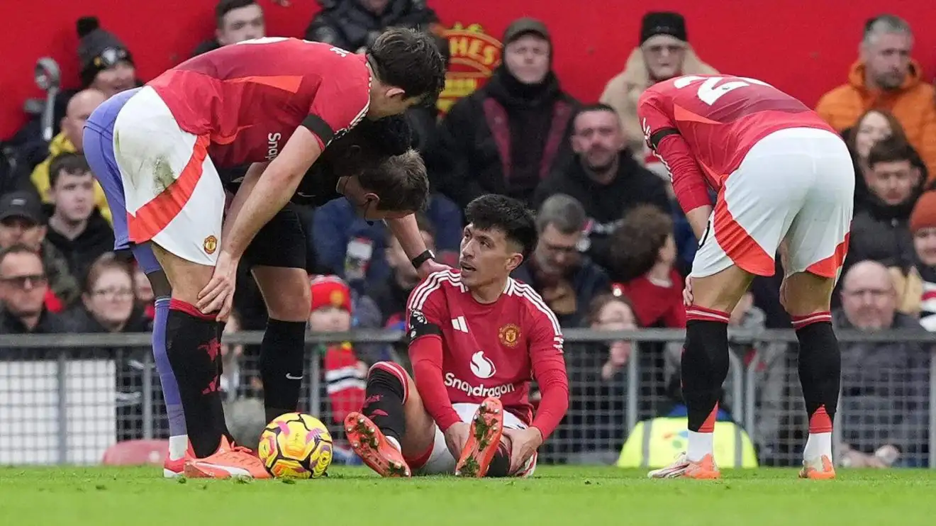 Arsenal have worst injury luck than Spurs, Man Utd but what the hell are West Ham doing? 1 Male Utd defender Lisandro Martinez rests down after spiting his ACL