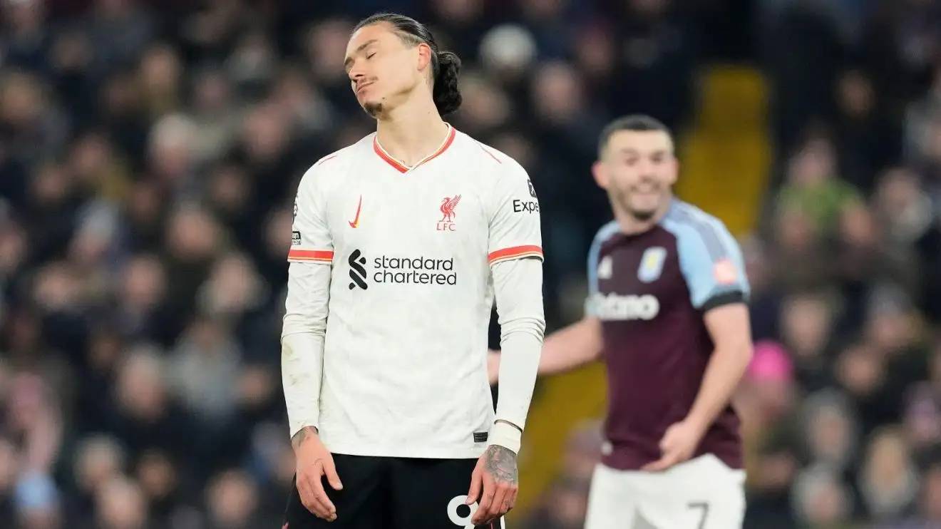 Darwin Nunez told to 'f*** right off' to Saudi! 1 Darwin Nunez misses a chance