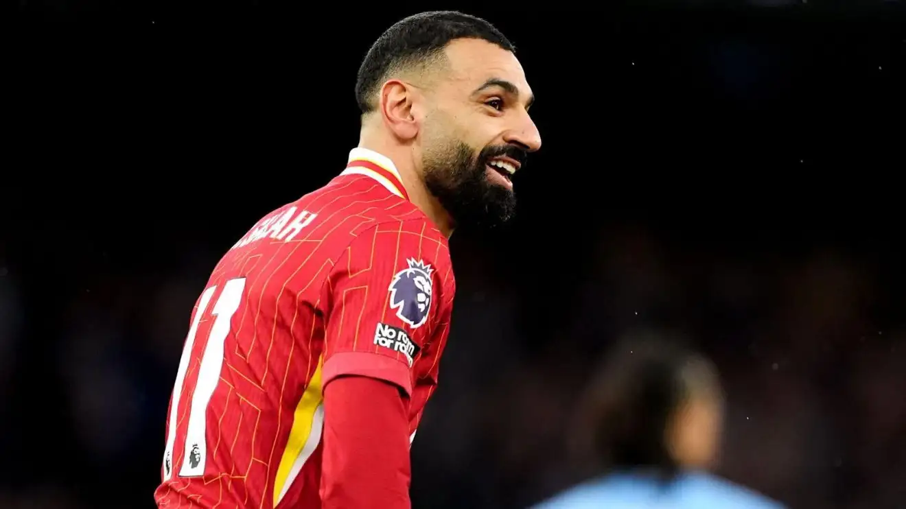 Mohamed Salah demands 'two star signings' at Liverpool after signing a new deal 1 Liverpool onward Mohamed Salah