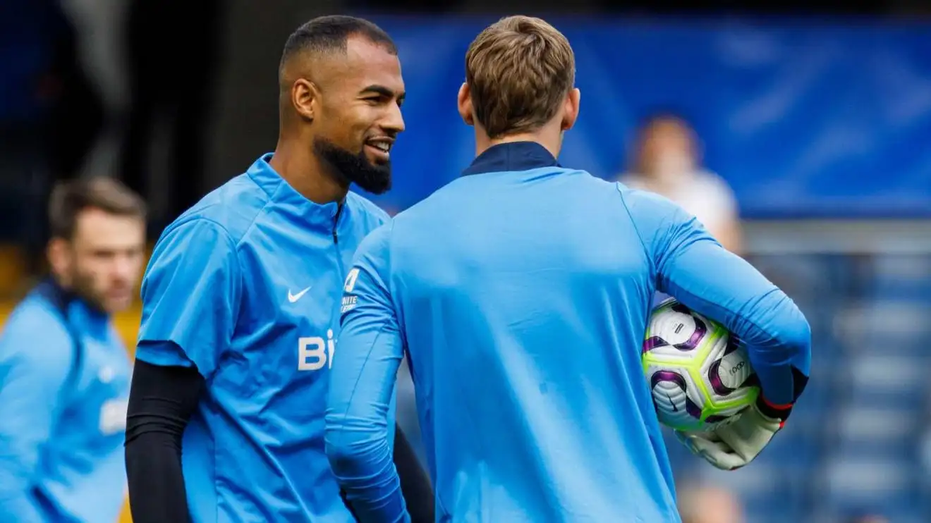 Chelsea 'won't sign a new goalkeeper this summer' amid Sanchez, Jorgensen belief 1 Chelsea goalkeepers Robert Sanchez as well as Filip Jorgensen throughout a pre-match sunny-upward