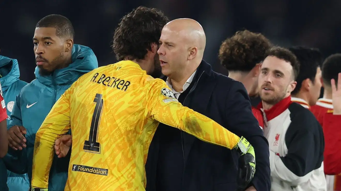 Liverpool player 'furious' after Arne Slot 'masterstroke' 1 Arne Slot and also Alisson celebrate