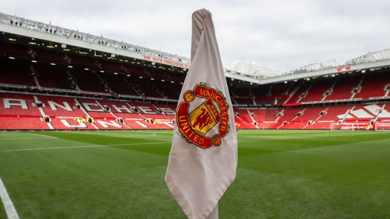 Man Utd pair 'quit' in 'huge surprise' as 'source' verdict on exit of 'most respected leader' surfaces 1 Guy Utd Worn Trafford team