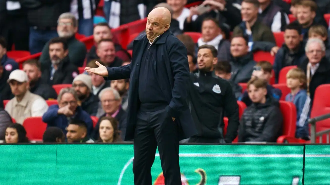 Arne Slot deserves Liverpool blame for no Plan B and over-working players - Football365 1 Arne Slot loses the Carabao Cup final