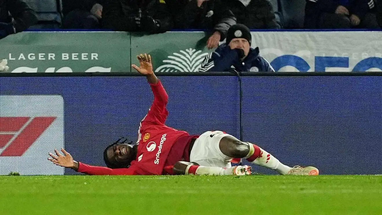 Amorim gives injury upate on key Man Utd star after being stretchered off vs Leicester 1 Male Utd optimal pooch Ayden Heaven
