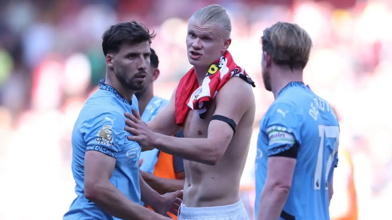 Dias Haaland De Bruyne Male Metropolitan void