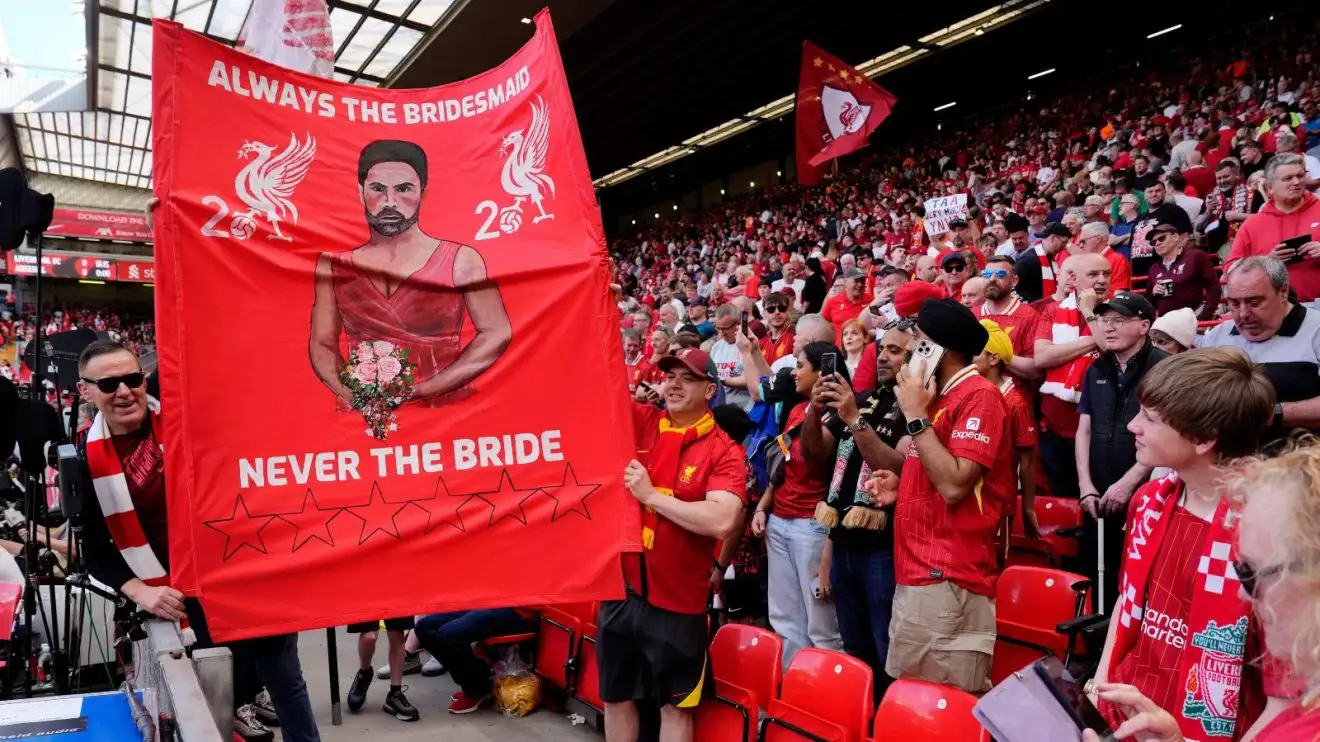 Mikel Arteta 'really, really upset' amid Liverpool fans' jibes 1 Liverpool adherents grip upward Mikel Arteta flag