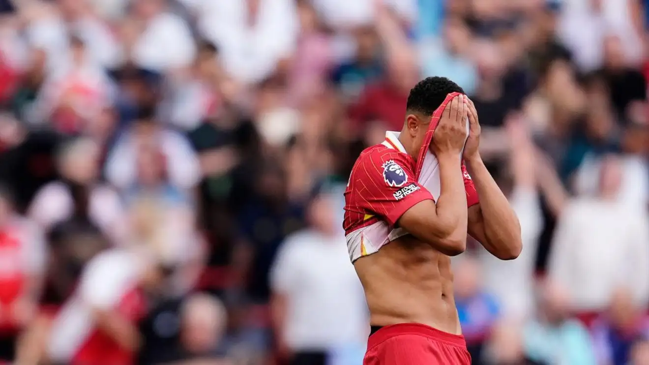 Carragher condemns Liverpool fans who booed Trent 1 Trent Alexander-Arnold booed by Liverpool supporters