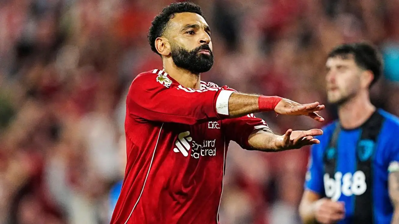Have Mo Salah and Virgil van Dijk 'downed tools' at Liverpool? 1 Liverpool ahead Mohamed Salah worships his impulse