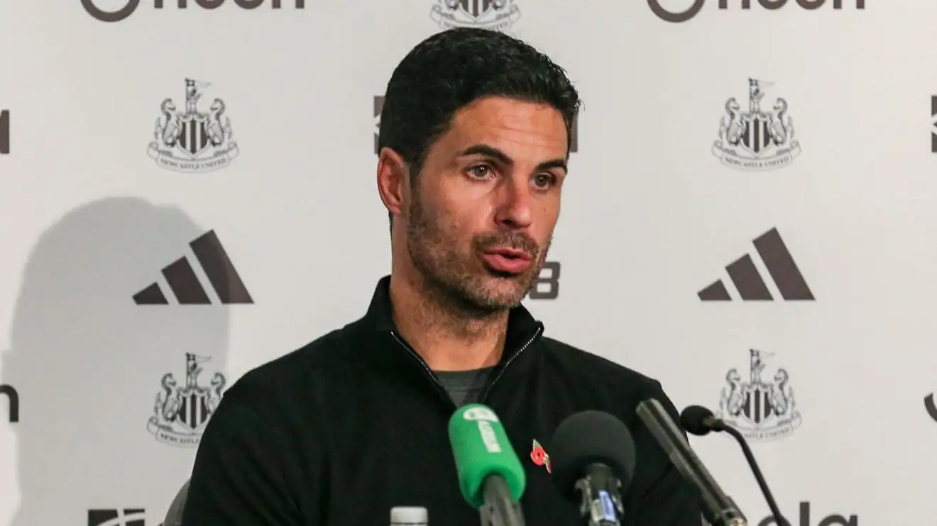 Romano reveals Arsenal's next two deals after Gyokeres amid new 'formal offer' with talks 'advanced' 1 Arsenal supervisor Mikel Arteta grasps a press meeting