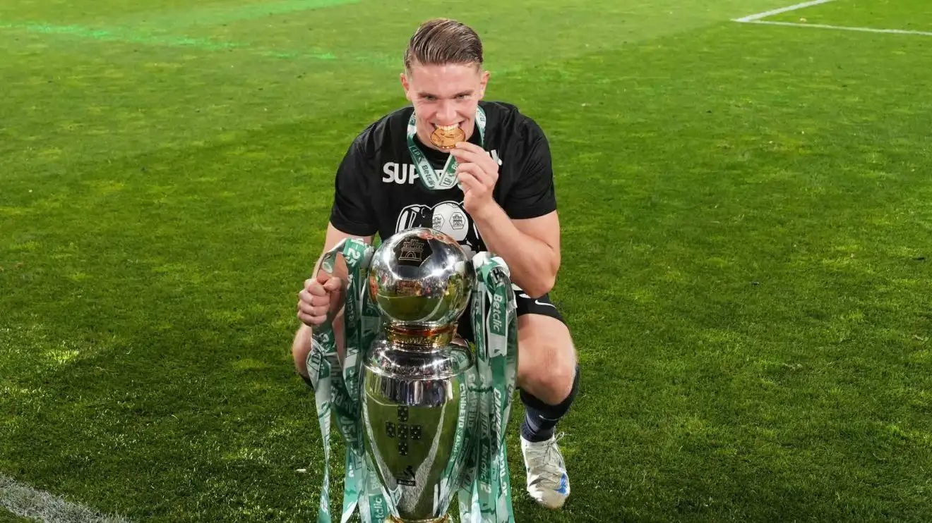 Arsenal bombshell as Chelsea 'submit formal enquiry' for Gyokeres 1 Arsenal, Man Utd send target Viktor Gyokeres