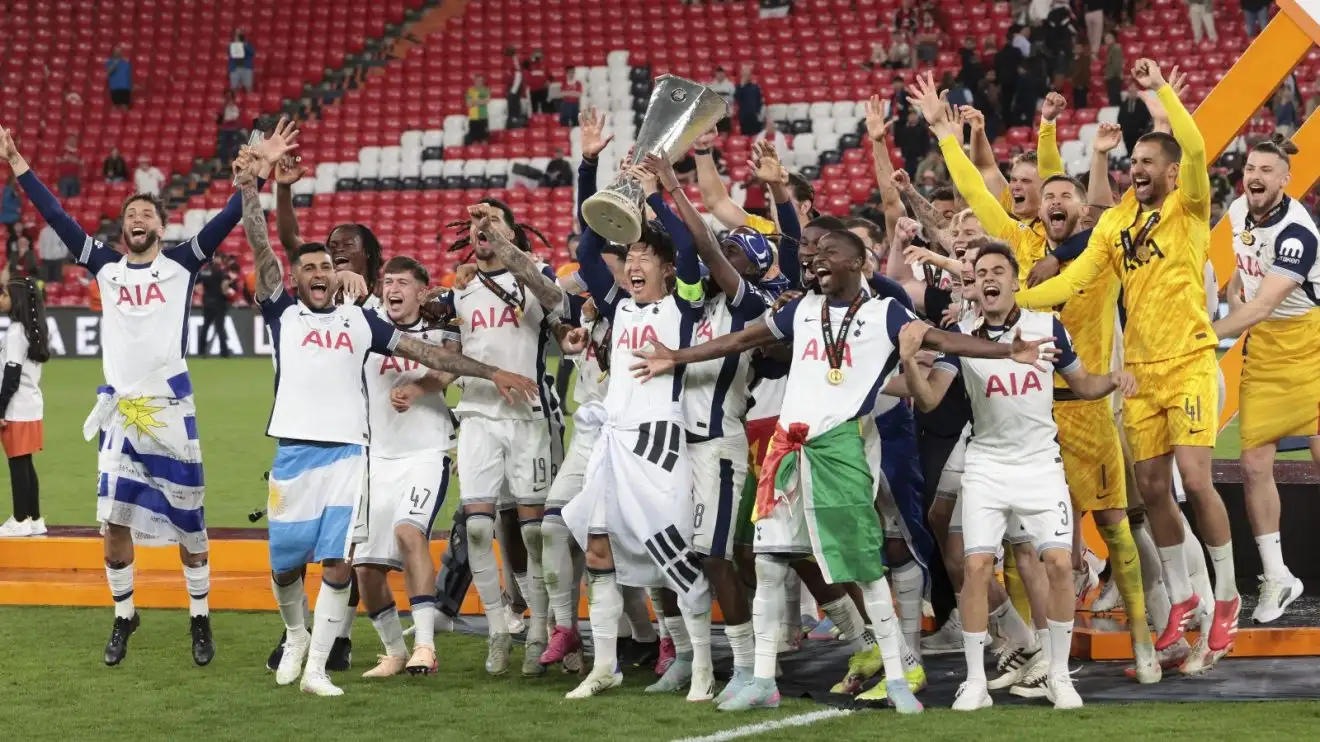 'Spurs = Tallest dwarf' as Man Utd need 'open heart surgery' 1 Stimulates lift the Europa League.