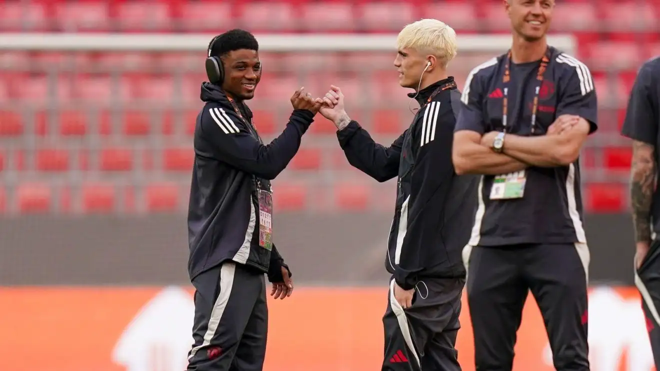 'Real reason' Man Utd star 'stuck middle finger up' at Red Devils fans revealed - 'I don't regret it' 1 Man Utd Diallo Garnacho