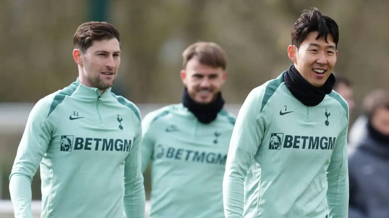 Tottenham news: Wrexham in shock 'talks' to land 358-game Spurs man in huge coup 1 Ben Davies, Son Heung-min, Tottenham