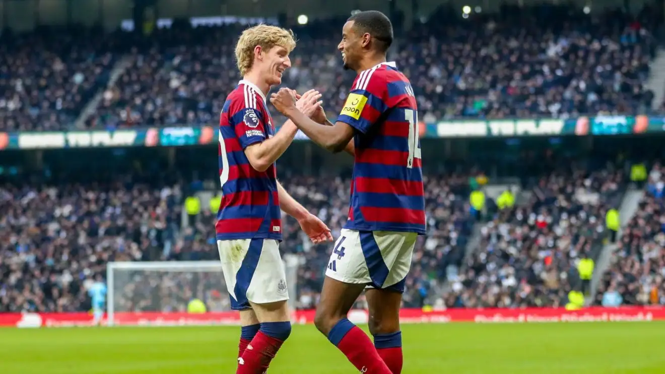 Liverpool pursue 'late summer move' for Anthony Gordon to replace wantaway winger 1 Liverpool Newcastle Isak Gordon transffer