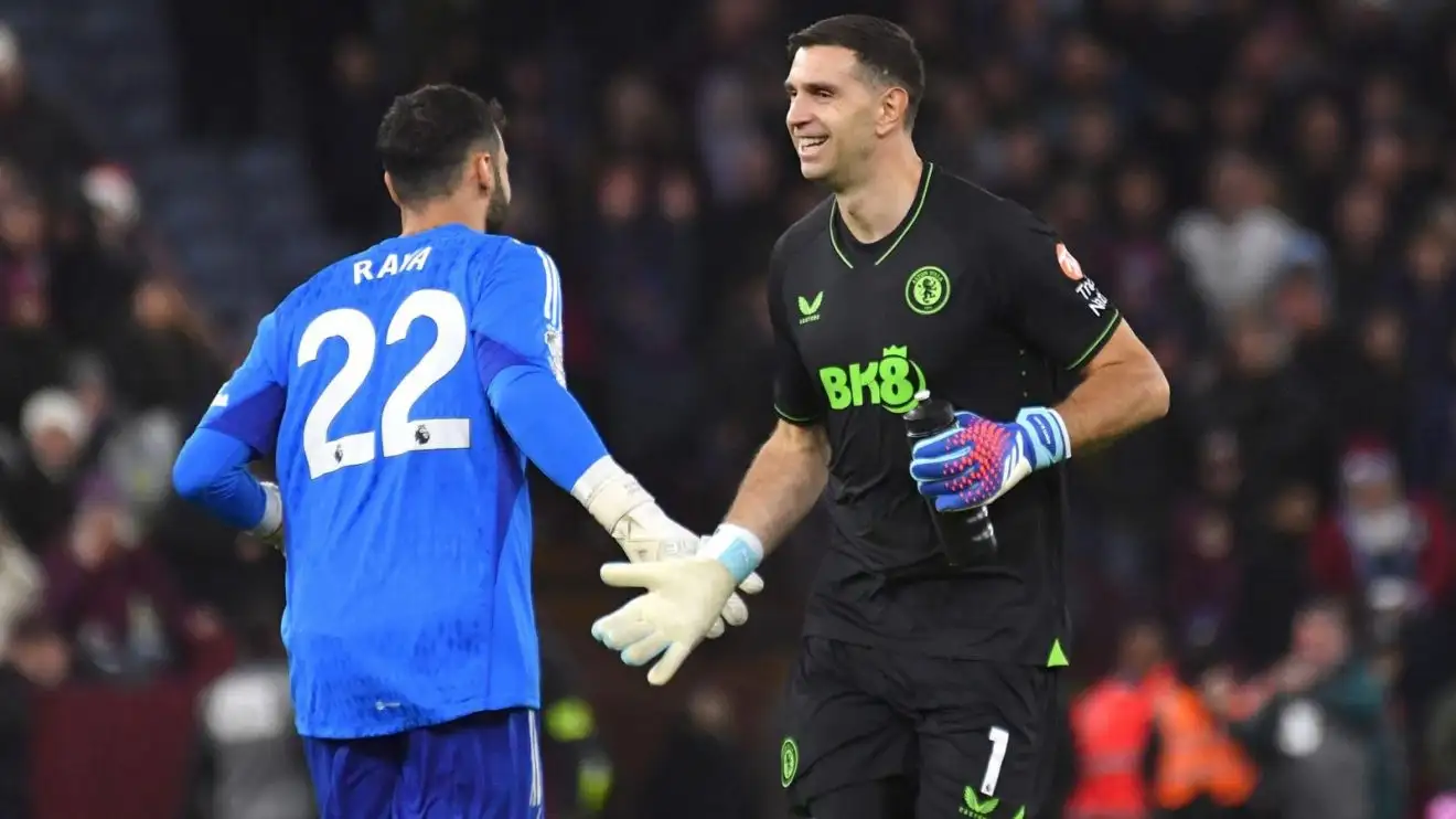Man Utd eye £40m signing as Onana attracts Saudi interest 1 Male Utd send target Emiliano Martinez greeted by David Raya