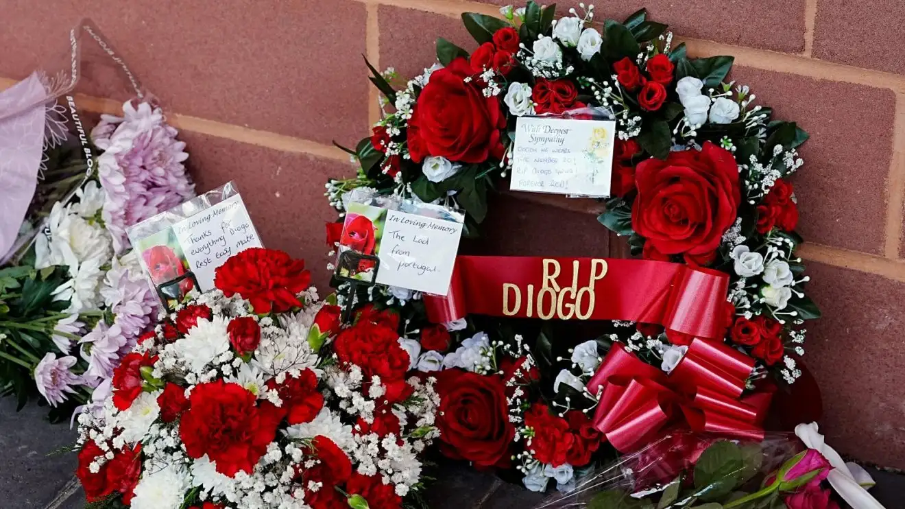 Diogo Jota and the race to clickbait his tragic death 1 Homages to Diogo Jota at Anfield