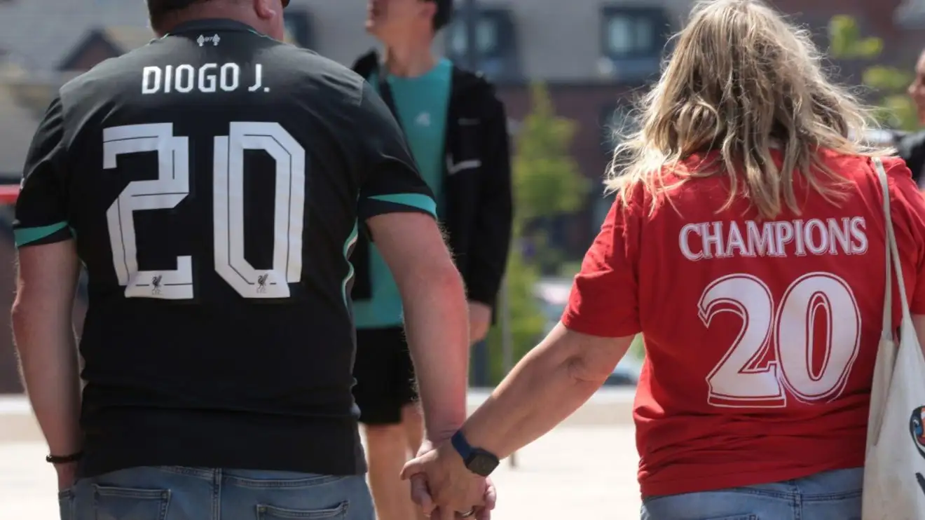 Diogo Jota reporting has been embarrassing and shameful from the usual suspects 1 Liverpool fanatics wear Diogo Jota t shirts to remuneration tribute