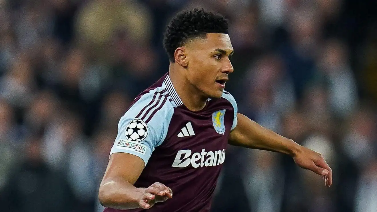 Ex-Villa striker tells Watkins 'go to a Champions League club' rather than 'backwards' move to Man Utd 1 Ollie Watkins tinkering for Aston Villa in the Winners League
