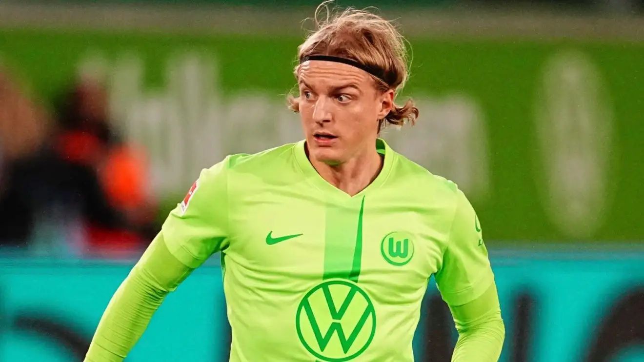 New Leeds signing who watched 'nearly every game' confident Premier League 'will suit me' 1 Leeds accepted Sebastiaan Bornauw from Wolfsburg