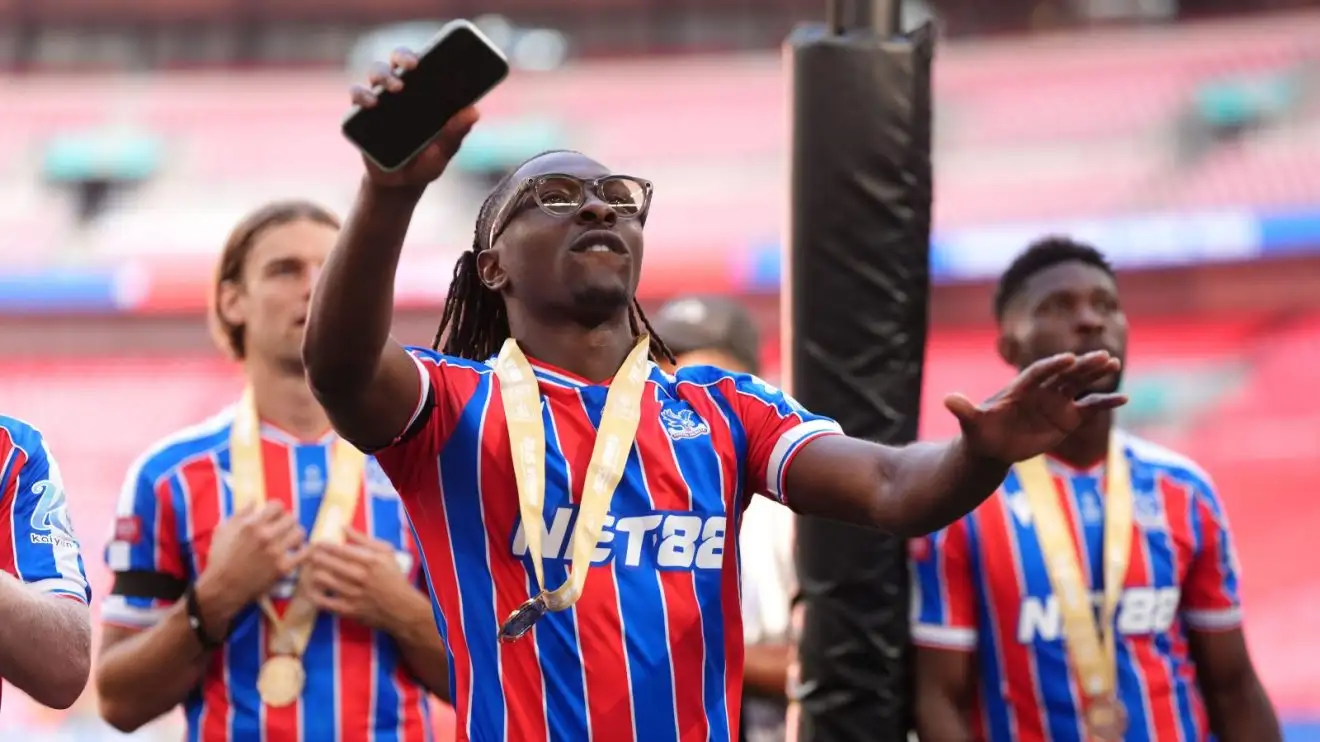 Romano: Arsenal blow with £68m PL star 'keen on Tottenham move' with Spurs 'the ones moving' 1 Arsenal, Tottenham transmit target Eberechi Eze