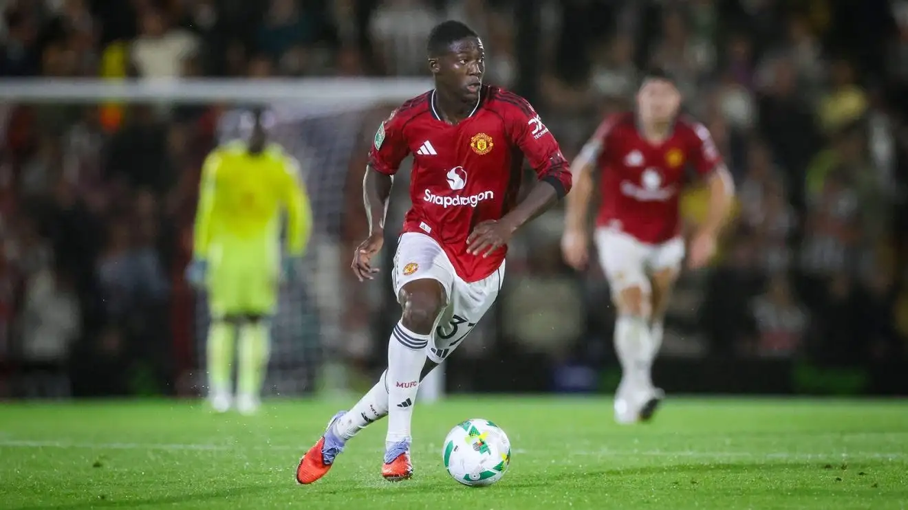 Man Utd: Romano reveals Kobbie Mainoo 'intention' with INEOS 'blocking his exit' 1 Kobbie Mainoo lugs the round while playing for Guy Utd vs Grimsby in the Carabao Cup