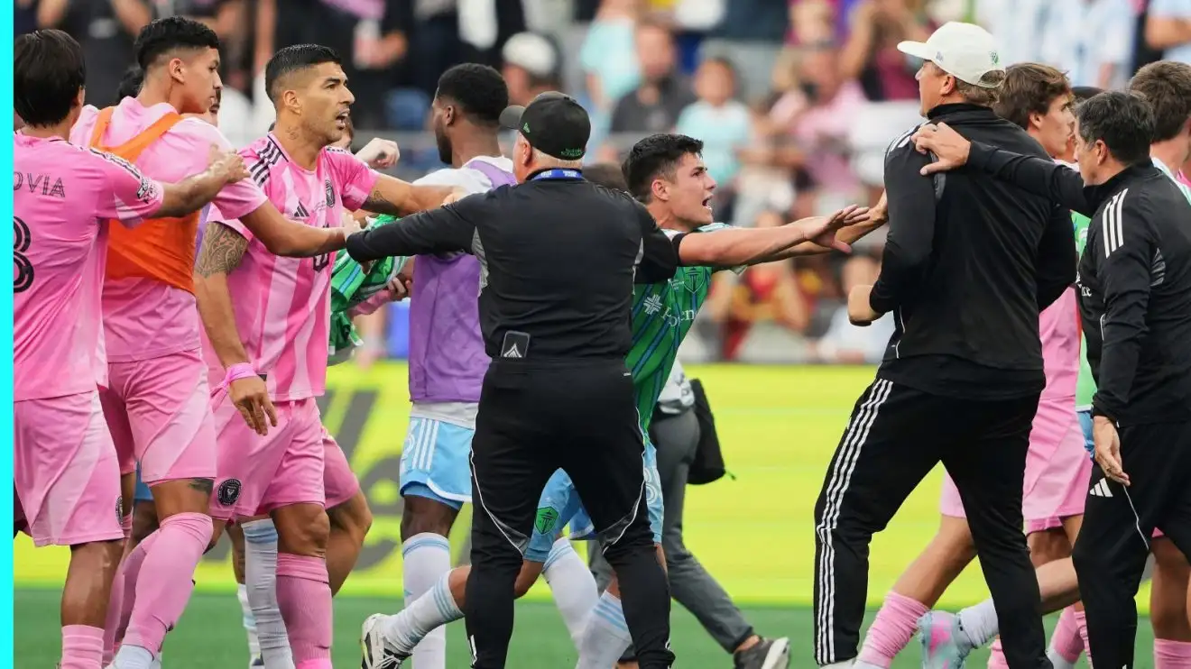 Luis Suarez is at it again as ex-Liverpool forward spits in someone's face 1 Luis Suarez initiates a brawl while playing for Inter Miami