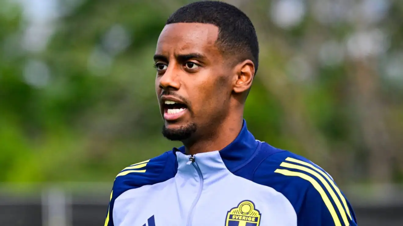 Chelsea struck 'better deal' than Isak to Liverpool in 'twice the player' claim 1 Liverpool striker Alexander Isak during a mentoring session through Sweden