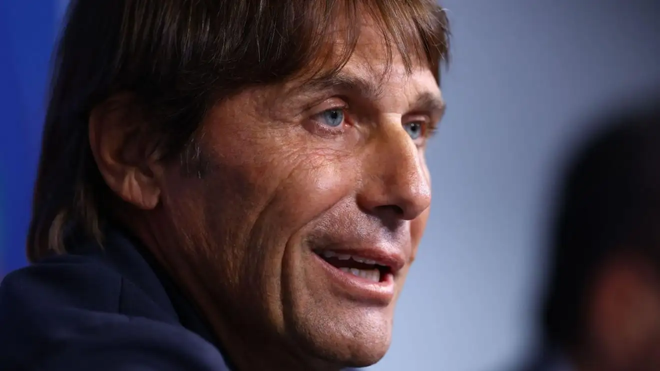 Conte questions Man Utd over £25.4m transfer: 'I didn’t believe that it could happen' 1 Antonio Conte on Male Utd