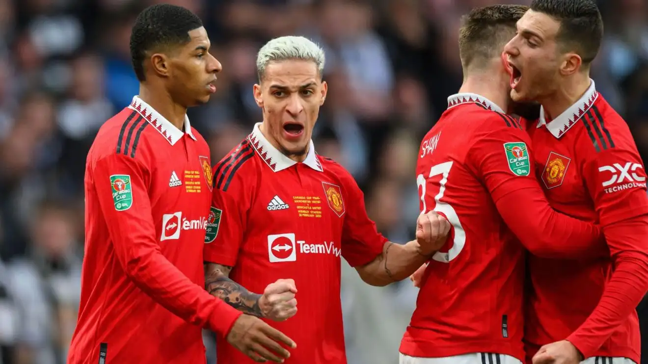 Man Utd flop 'disrespected' by the club after Amorim punished him with '40 days' in exile 1 Man Utd winger Antony by means of Marcus Rashford during a arcade