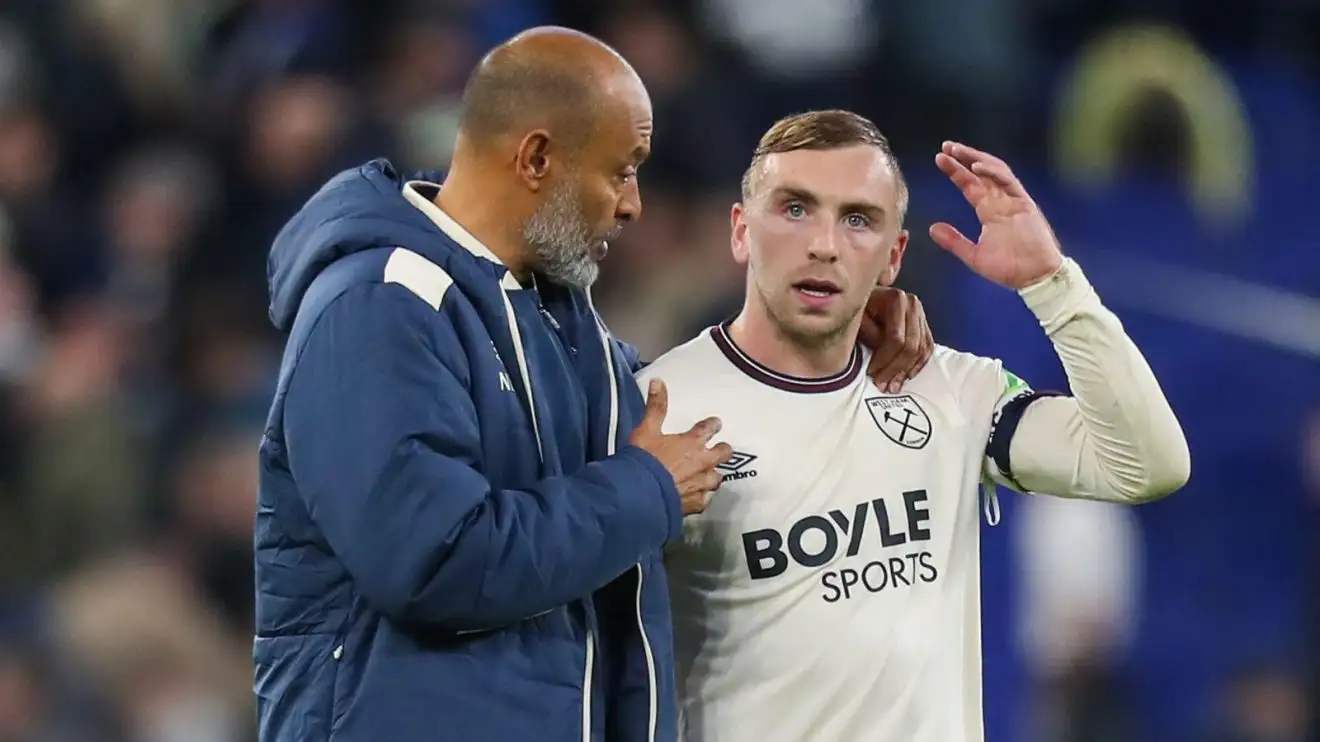 Jarrod Bowen's West Ham exit 'might happen' on one condition, confirms journalist 1 West Pork: Jarrod Bowen and also Nuno Espirito Santo after a suit