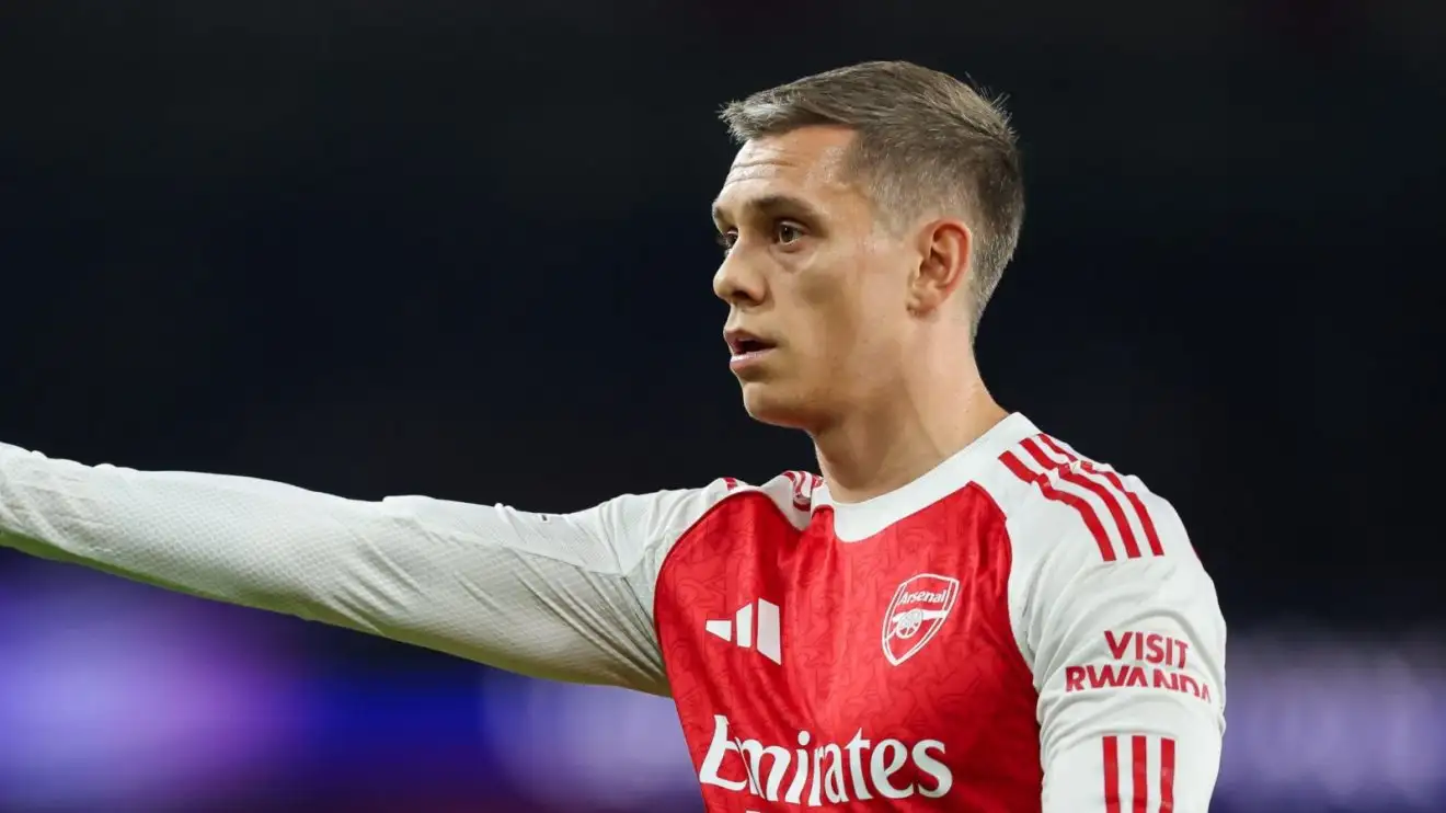 Arsenal star makes transfer 'guarantee' as he names next club; Trossard responds to exit rumours 1 Toolbox onward Leandro Trossard