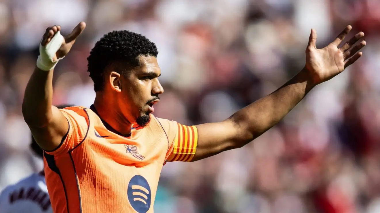 Will Ronald Araujo join Liverpool or Chelsea in January? Chances are revealed... 1 Liverpool, Chelsea target Ronald Araujo