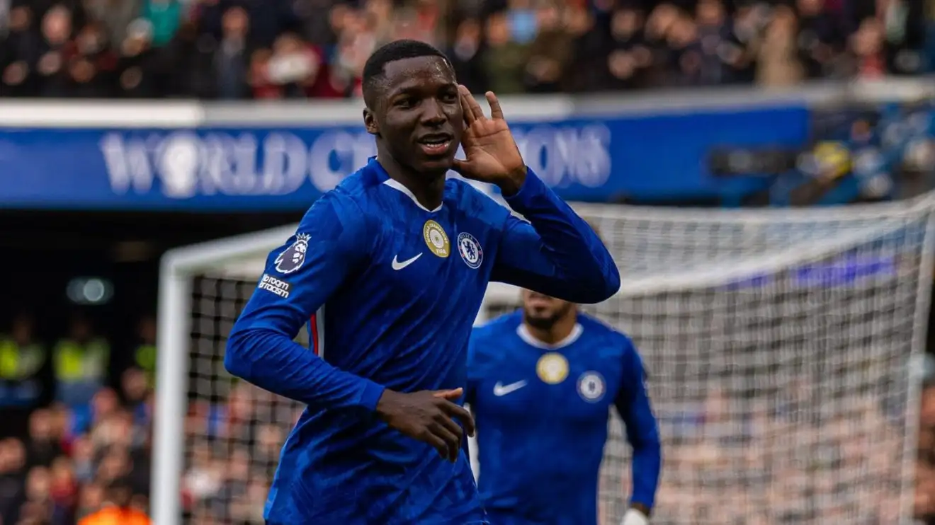 Chelsea make 'huge' decision over Moises Caicedo after agent bust-up 1 Chelsea midfielder Moises Caicedo