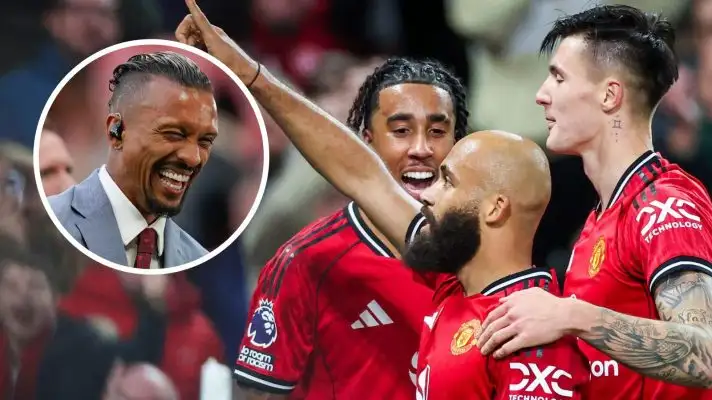 Nani alongside the Man Utd squad