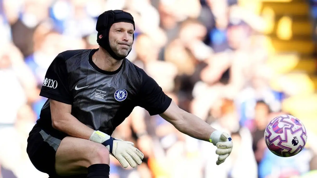 Cech tells Arsenal it 'will be hard' for them to break 'insane' Chelsea record 1 Petr Cech, Chelsea
