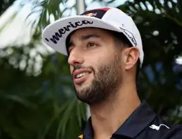 Ricciardo sets deadline for Red Bull talks
