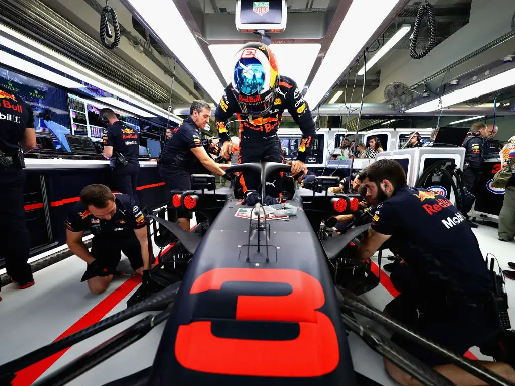 Horner: Daniel Ricciardo receiving equal opportunities