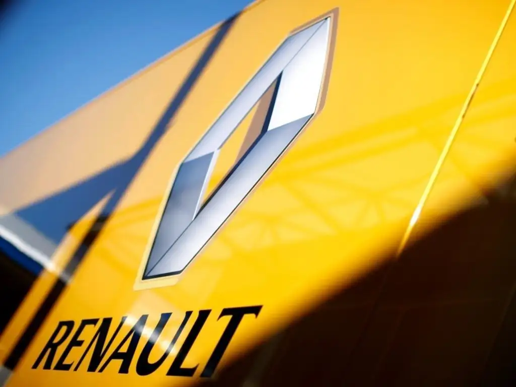 Renault F1 boss quits before even starting the job